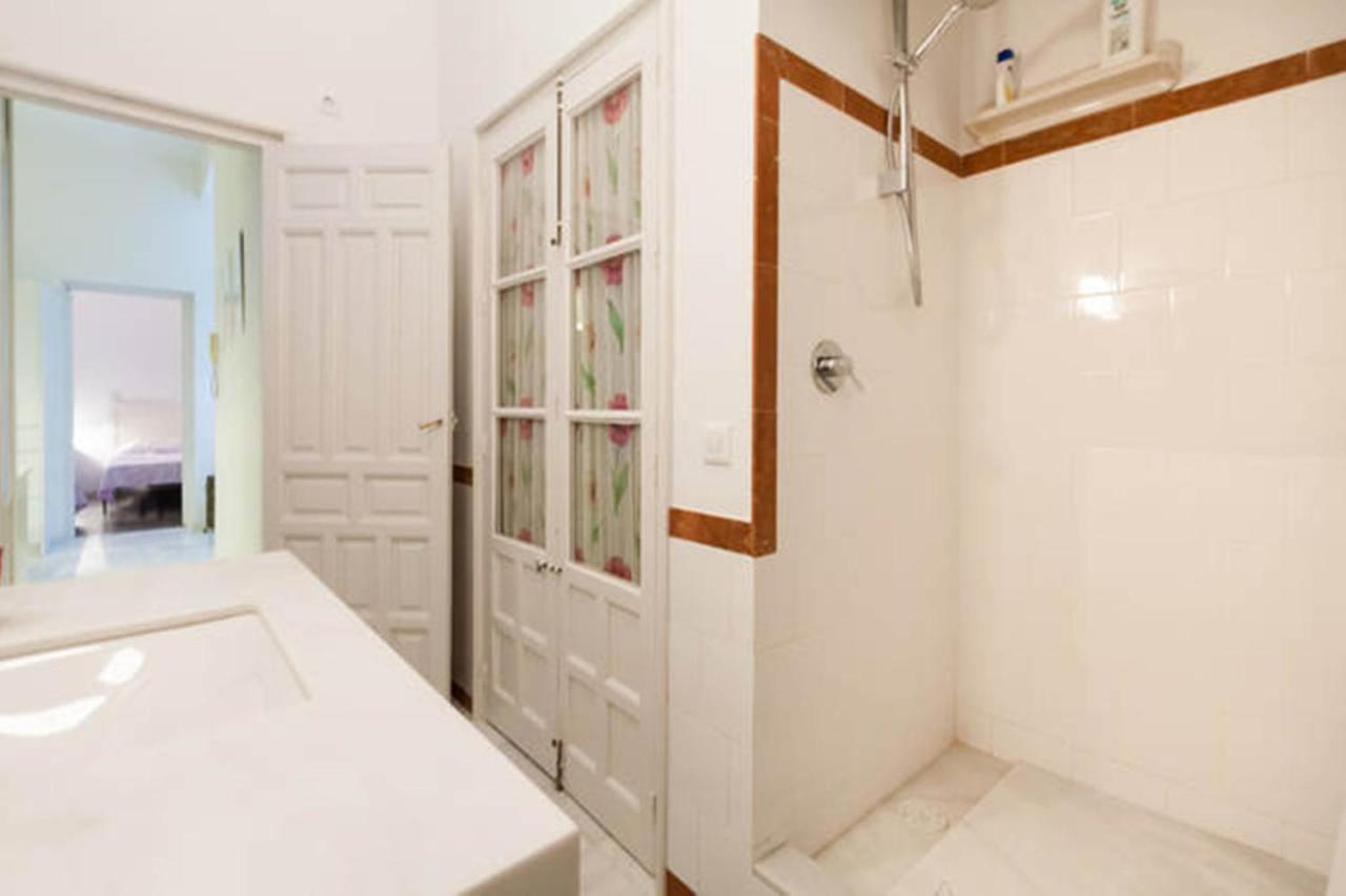 Apartamentos Rg Arenal Seville Room photo